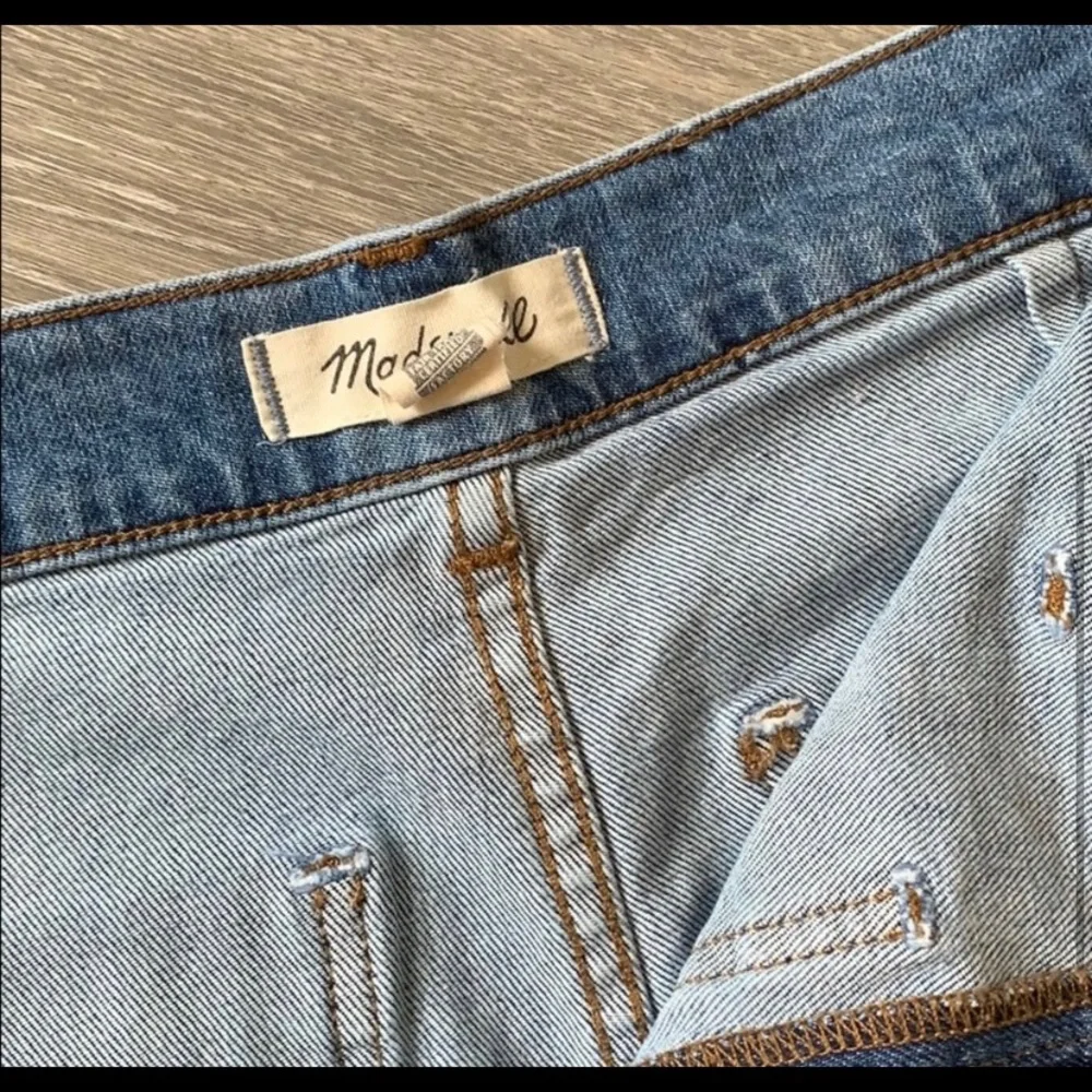 Madewell High-Rise Denim Shorts - Picture 6 of 6